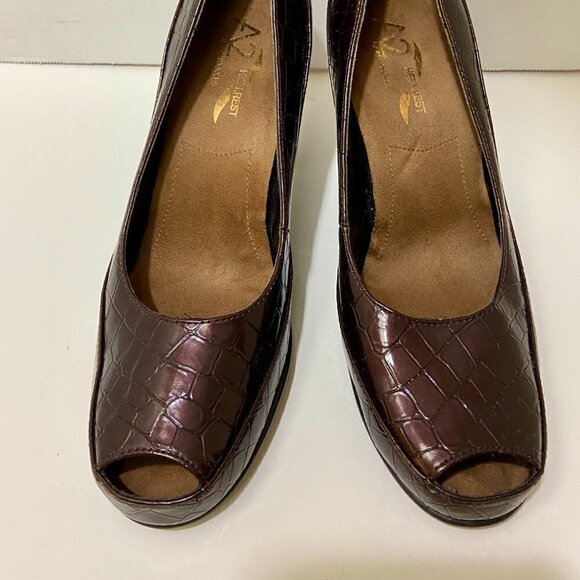 Aerosoles Super Comfort brown reptile leather peep toe heels, 9 - Picture 2 of 14